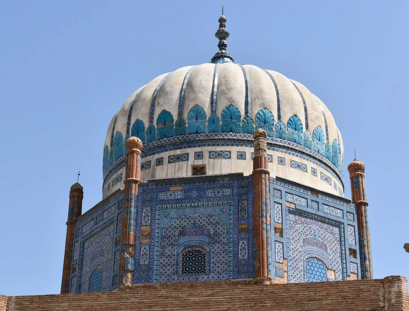 Pir Sarhandi Tombs